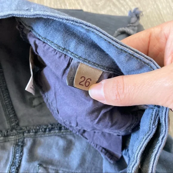 Paige Gray Distressed Shorts. Sz 26 - Picture 3 of 9